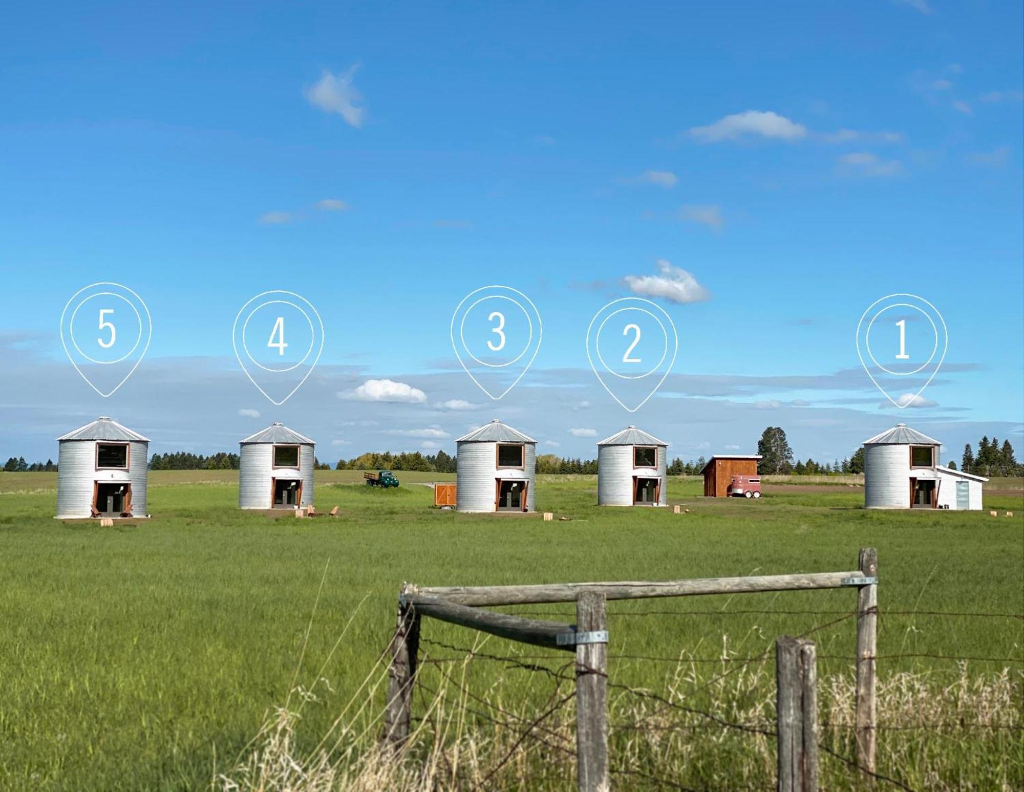 Clark Farm Silos - 5 Silo Mountain View Retreat คาลิสเปล ภายนอก รูปภาพ