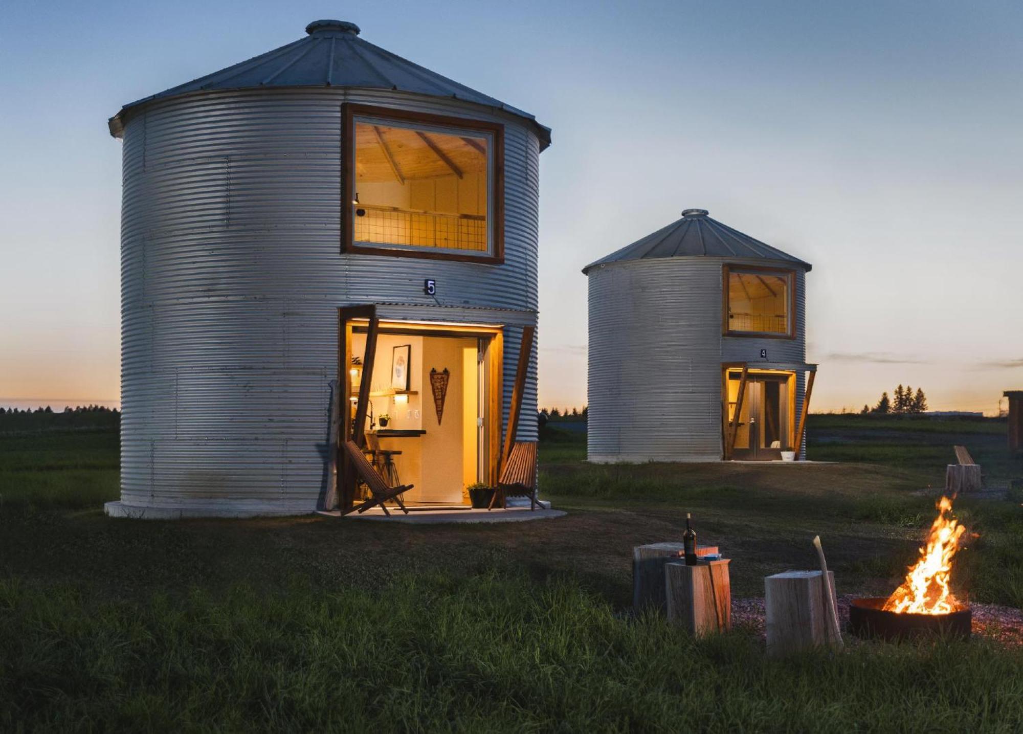 Clark Farm Silos - 5 Silo Mountain View Retreat คาลิสเปล ภายนอก รูปภาพ