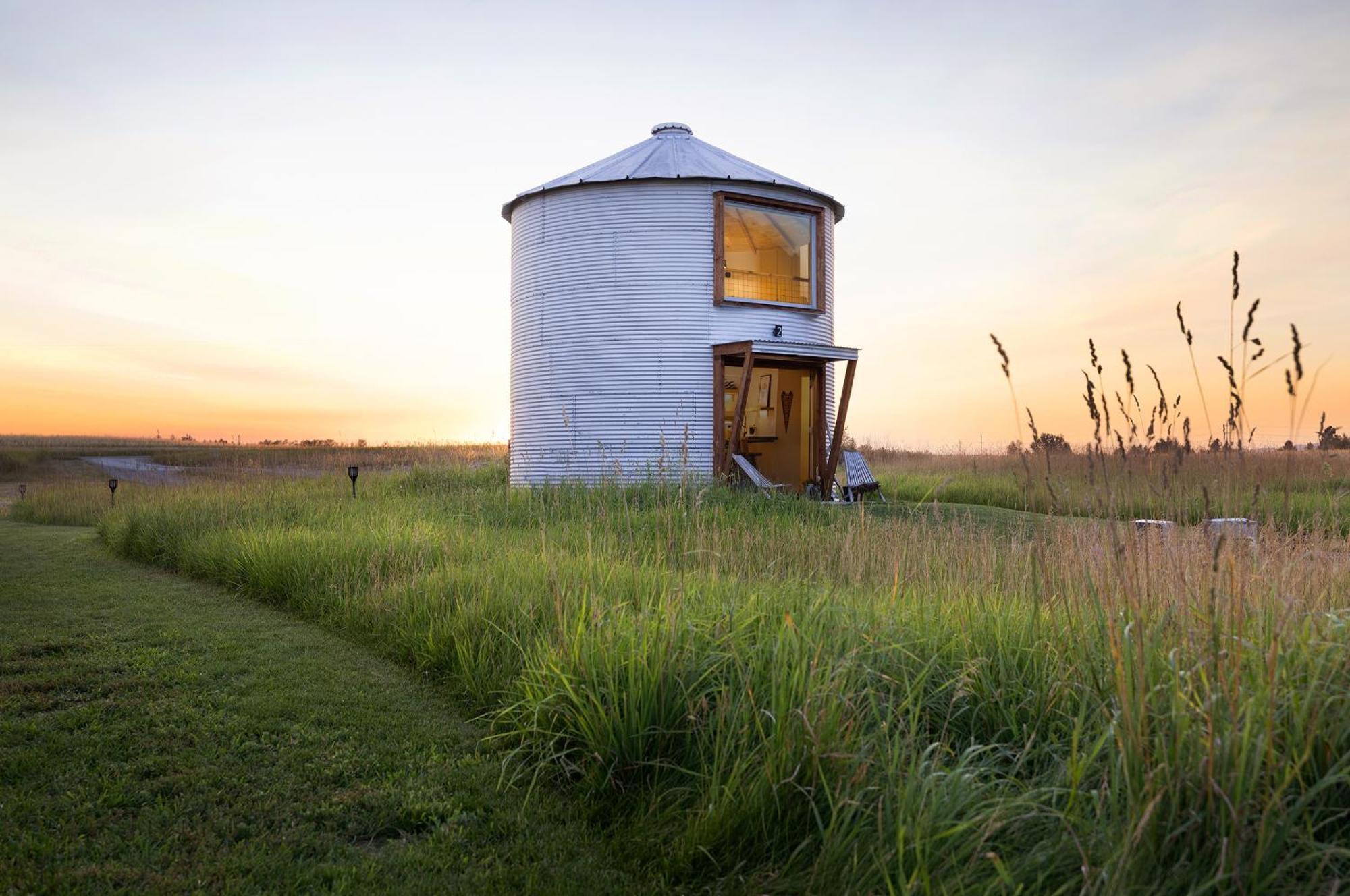 Clark Farm Silos - 5 Silo Mountain View Retreat คาลิสเปล ภายนอก รูปภาพ