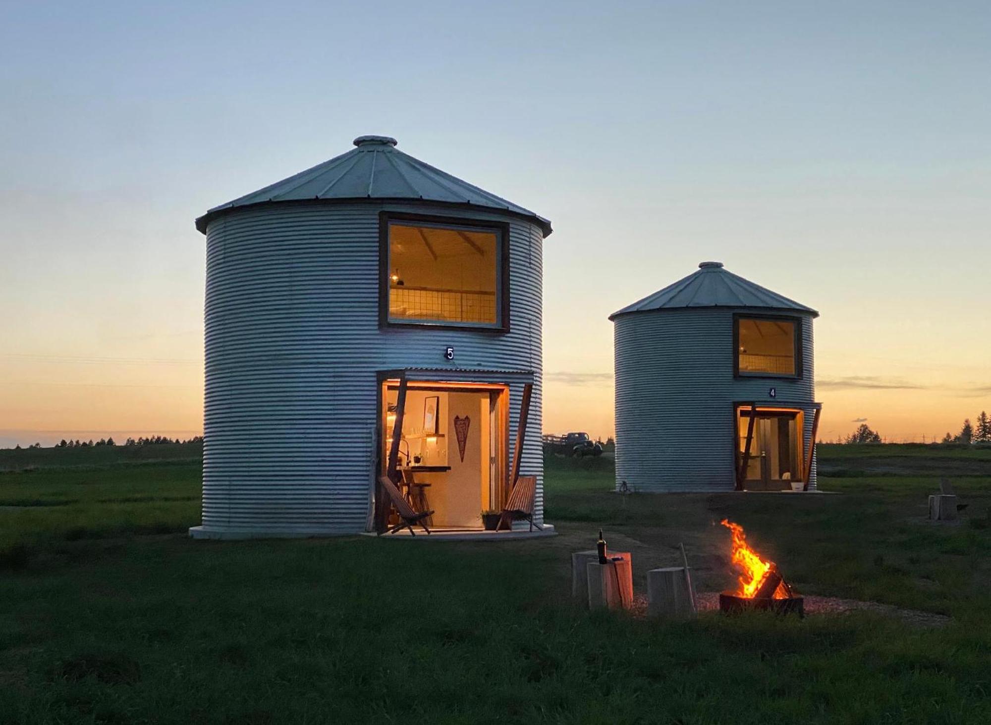 Clark Farm Silos - 5 Silo Mountain View Retreat คาลิสเปล ภายนอก รูปภาพ